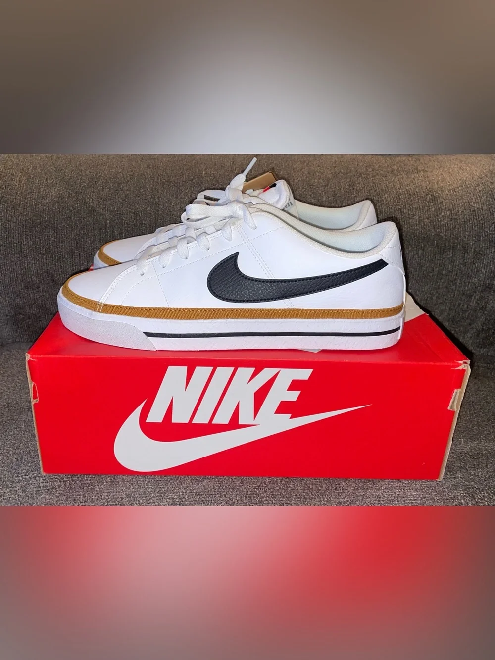 Mens Size 9 / Women’s Size 10.5 Nike NIKE COURT LEGACY NN Shoes